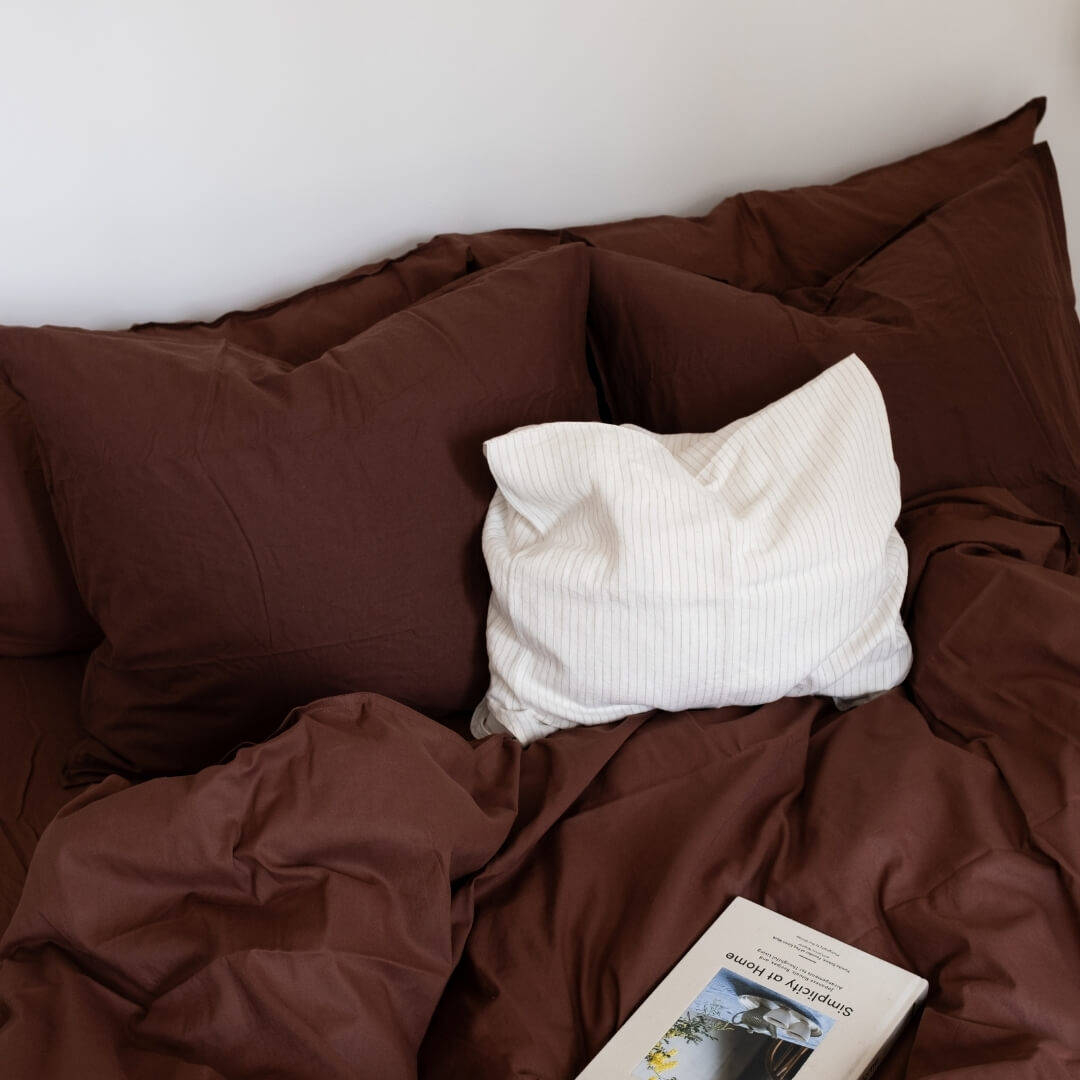 Linnen kussen | Wit met dun beige streepje